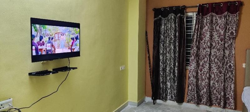 Oyo 81589 Aruna Dwraka Homes Hajdarabad Zewnętrze zdjęcie